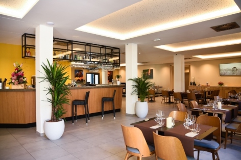 1-HPH155---HOTEL-CASTEL-D-ALTI--.jpg