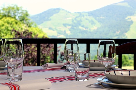 5-HPH174---HOTEL-ETCHEMAITE---LARRAU---Terrasse.jpg