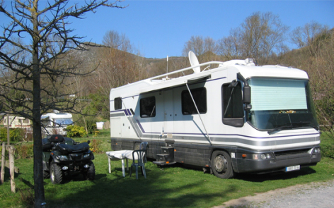 4-CAMPING-ARRYADE-GER-camping-car.jpg