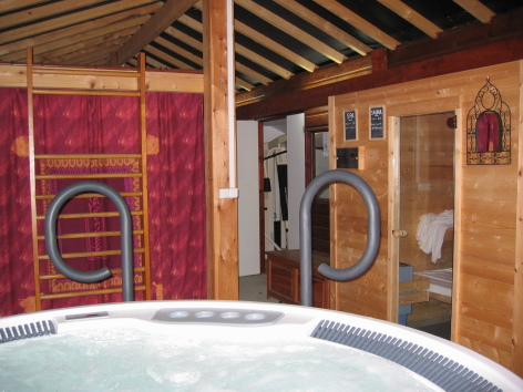 9-Jacuzzi-sauna-2.jpg
