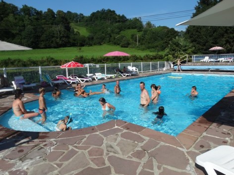 16-HPMH10---A-l-ombre-des-tilleuls---piscine.jpg