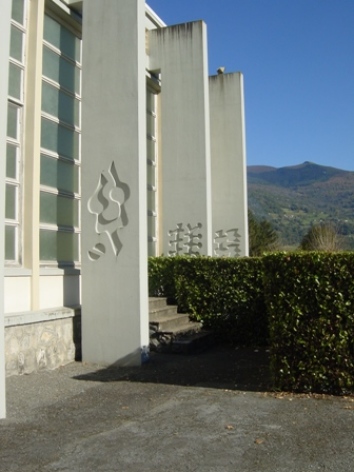 3-lessculpturesdehadjou-lyceecollegerenebillieres-argelesgazost-HautesPyrenees.jpg