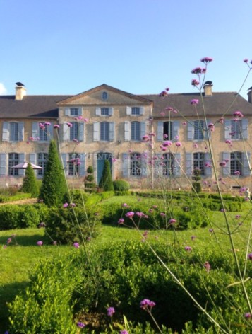 22-ChateauDeGarderes-DavidLiagre-LA-COUR-D-HONNEUR.jpg