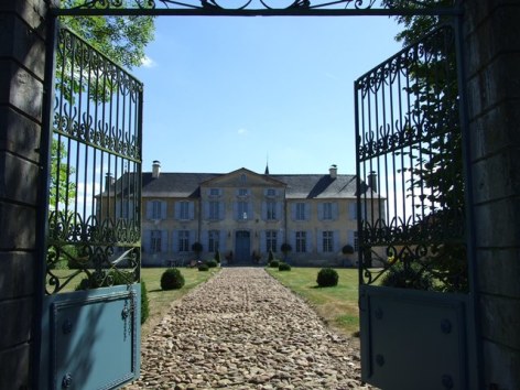 6-ChateauDeGarderes-DavidLiagre2010-Portail-entree.JPG