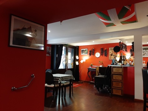 2-Le-Piment-rouge---entree-Bar.jpg