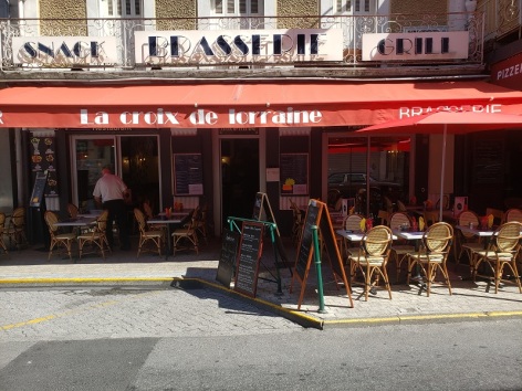 0-Brasserie-Croix-de-Lorraine---devanture-2.jpg