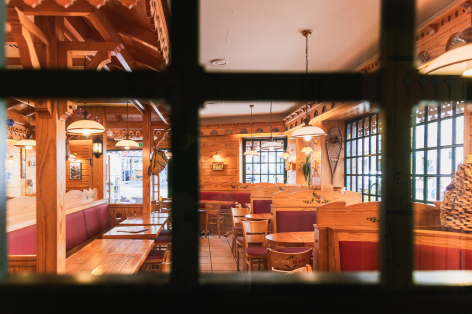 10-SkiBar-RefugeChaleureux.jpg