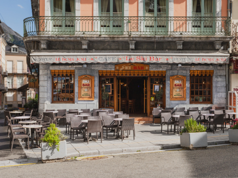 11-SkiBar-TerrasseEnsoleille.jpg