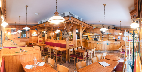 3-SkiBar-CafeChalet.jpg