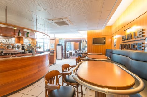 0-cote-bar-du-Bistro.jpg