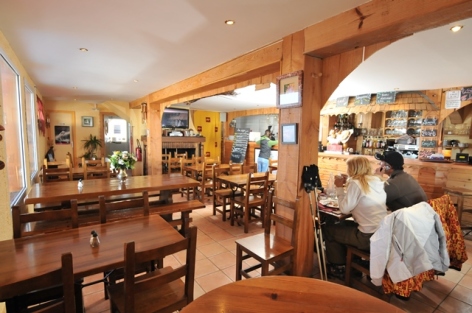 5-salle-resto-gens--WEB.jpg