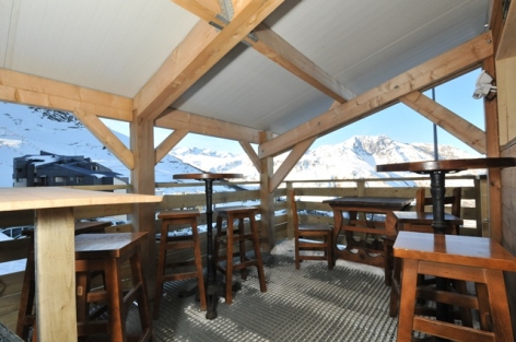 6-terrasse-bar-salle-WEB.jpg