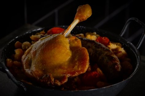 3-Restaurant-a-Mascaras-cassoulet---Betty-beef.jpg