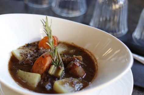4-Restaurant-a-Mascaras-daube---Betty-beef.jpg