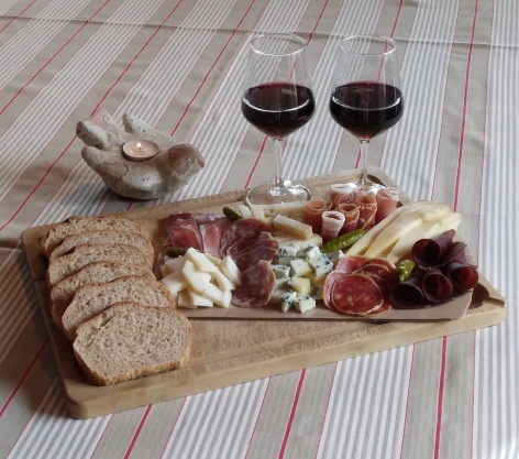 1-Planche-charcuterie-fromage.jpg
