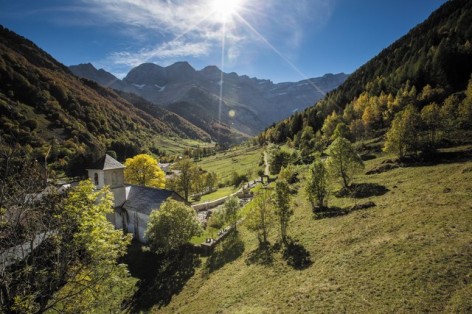 4-GAVARNIE-EGLISE-HPTE-OT-GAVARNIE-PIERRE-MEYER.jpg