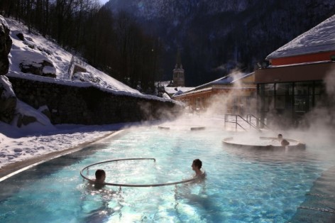 15-LES-BAINS-DU-ROCHER-EN-HIVER-HPTE-ARNAUD-SPARI.jpg