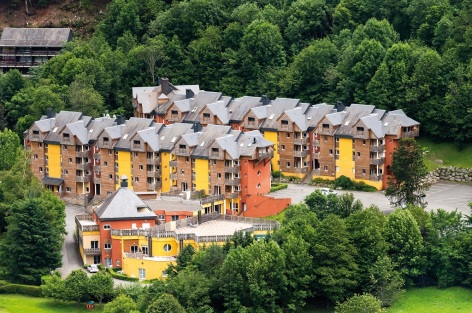 0-HPRT12-DOMAINE-DES-100-LACS-CAUTERETS-Principale-ete.jpg