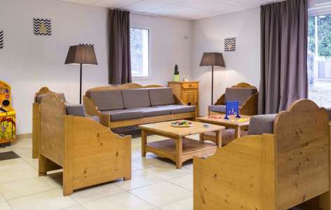 5-tmp4634-location-ski-saint-lary-soulan-residence-odalys-soleil-d-aure-9-SALON-COMMUN.jpg
