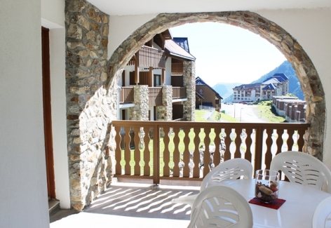 3-HPRT5---RESIDENCE-MER-ET-GOLF-PIC-DU-MIDI---08-Picdumidi-balcon-ete-03-2p4-2p45-2.JPG