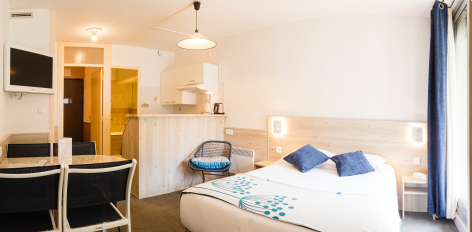 10-Hotel-du-Lys2022--3-1--3.jpg