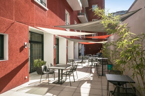 9-HPRT126---RES-ZENITUDE-LORDA---Terrasse---patio---LOURDES.jpg
