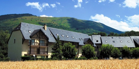 6-HPRT13-RESIDENCES-VIELLE-AURE-Principale-ete.jpg